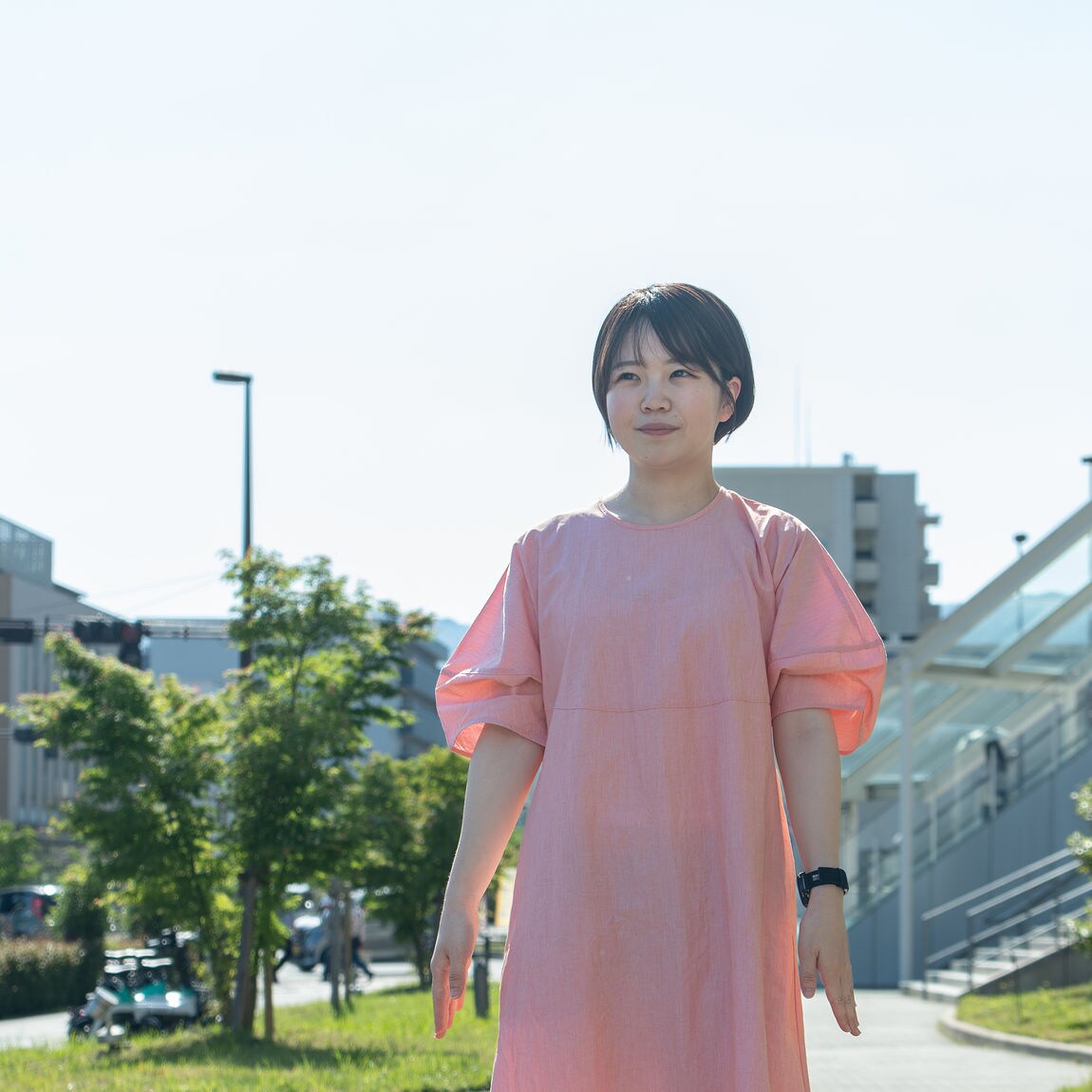 上半身写真顔つき