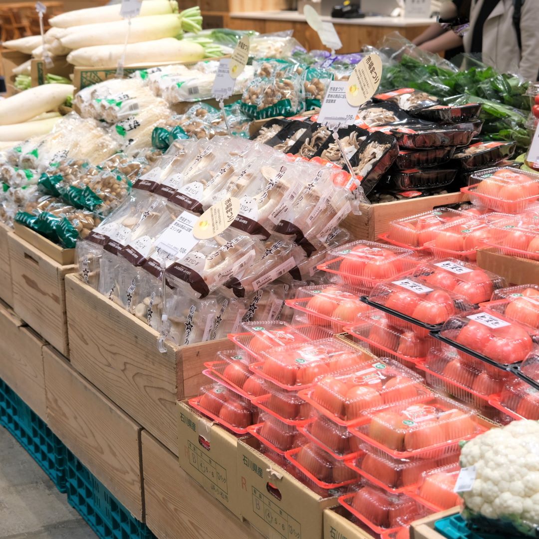 【堺北花田】林田商店さんの市場まつり開催中｜青果売場から