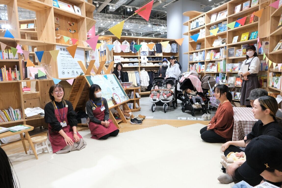 【堺北花田】秋を楽しむ絵本読み聞かせ＆ 足型アートをつくろう｜イベントレポート