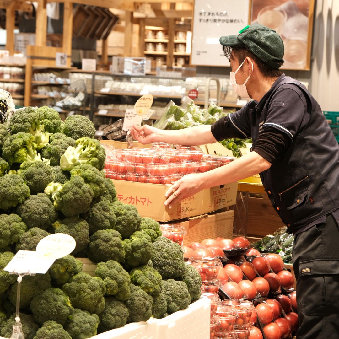【堺北花田】林田商店さんの市場まつり開催中｜青果売場から