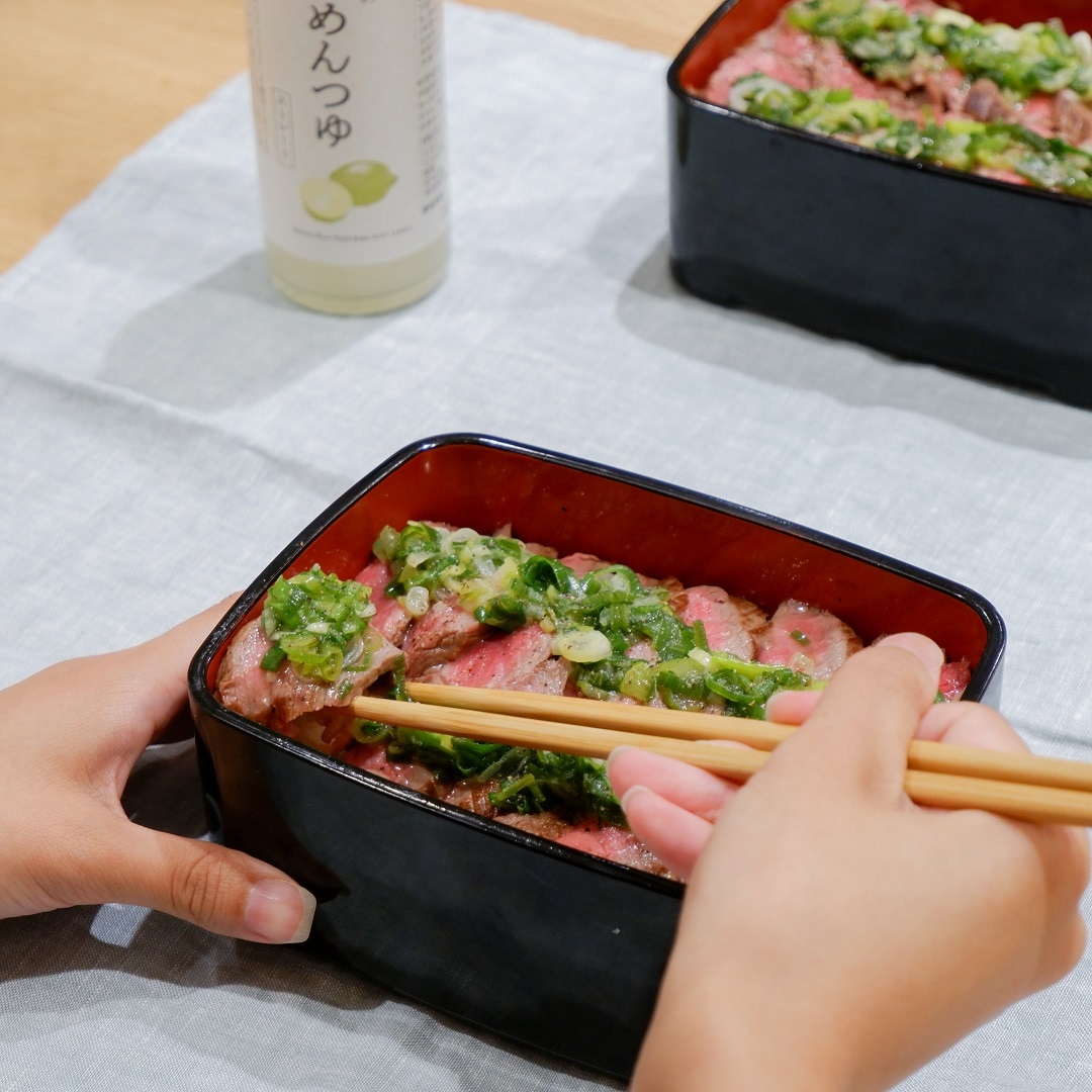 【京都山科】京檸檬で引き立つ、お肉のうま味｜ビフテキ重・肉飯　ロマン亭