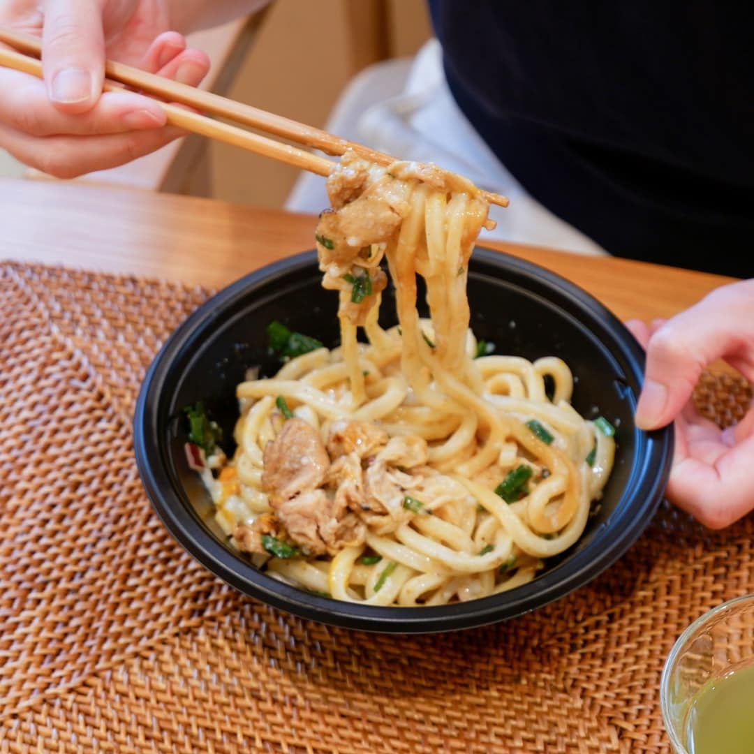 【京都山科】うどんのテイクアウトはじめます｜肉ぶっかけうどんロマン亭_B3I9Ez
