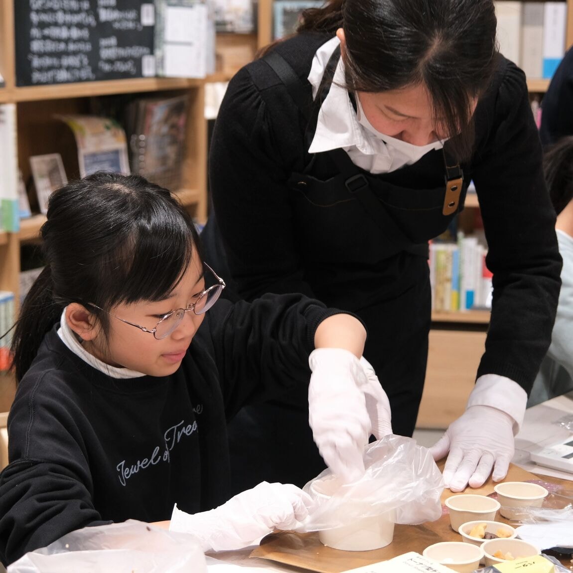 【堺北花田】ドーナツ型のチョコをつくろう｜イベントレポート