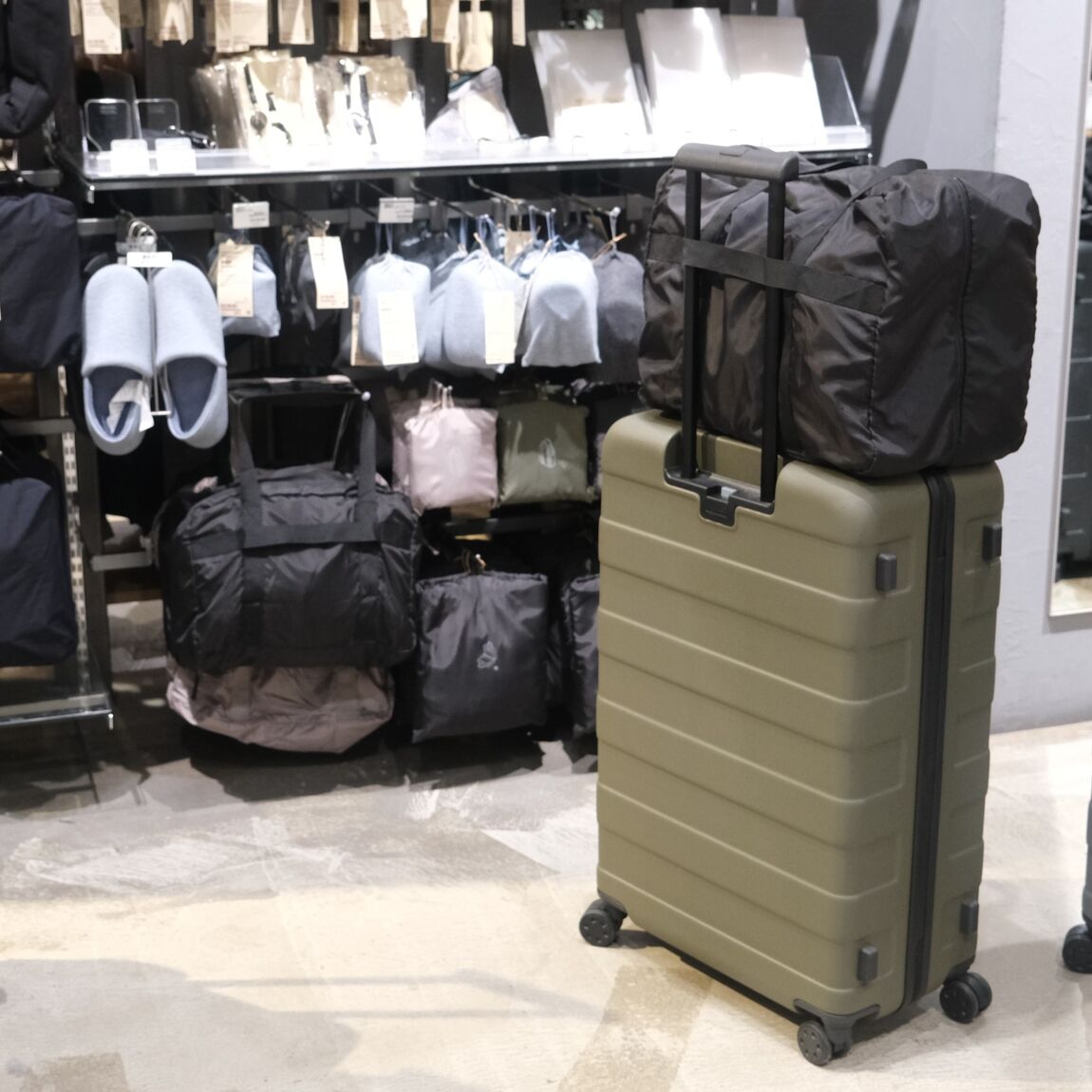 【堺北花田】良い旅を、良い品と。｜無印良品のハードキャリーケース_o53eed