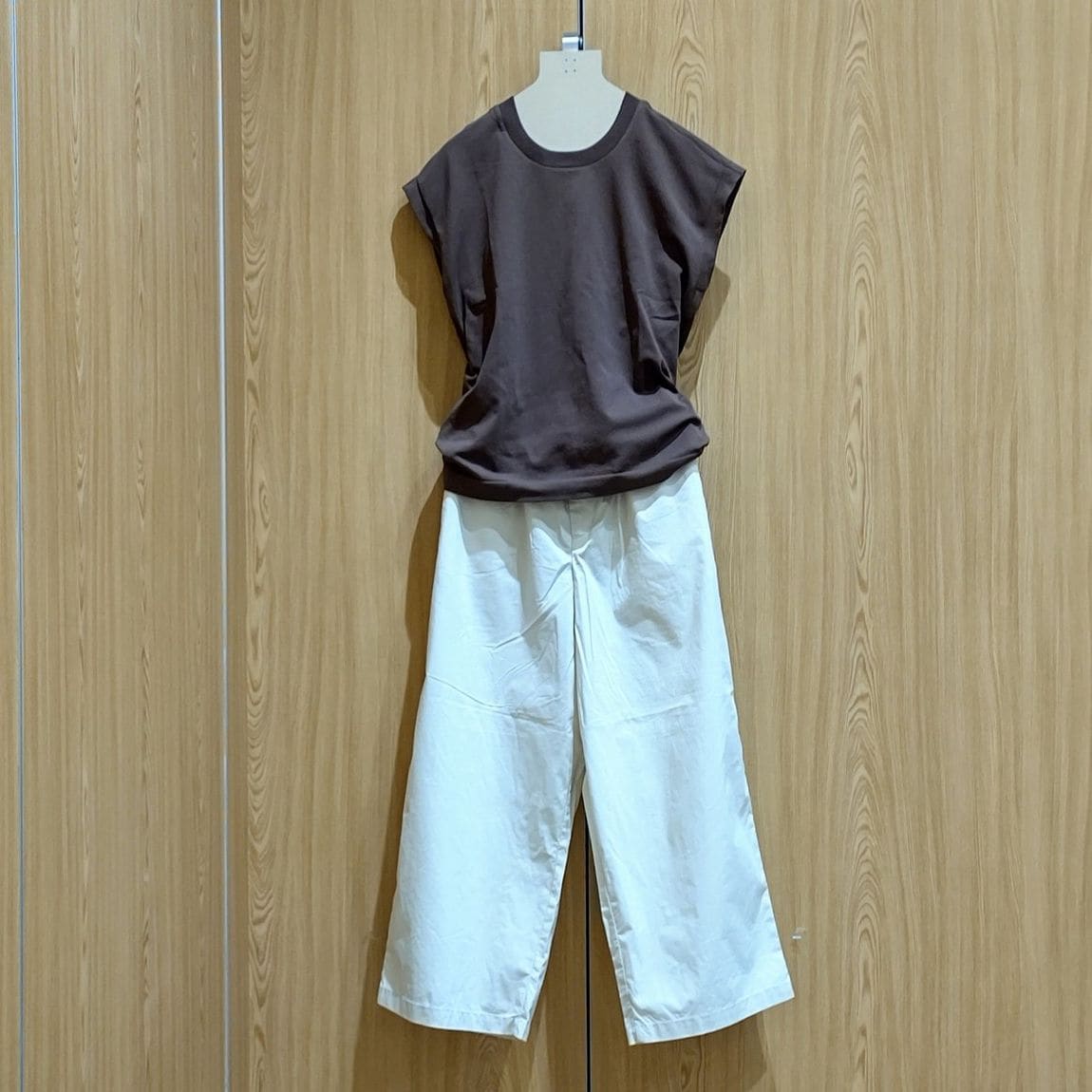 【アリオ倉敷】婦人服ニットとパンツコーデ