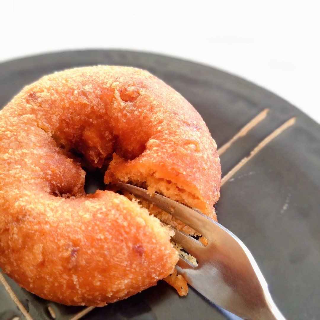 【イオンモール鈴鹿】シュトーレンの味をドーナツで｜クリスマスドーナツ　レーズン＆アップル