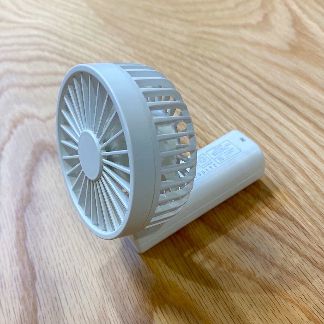 【イオンモール桑名】ハンディファンでコンパクトに涼しく。