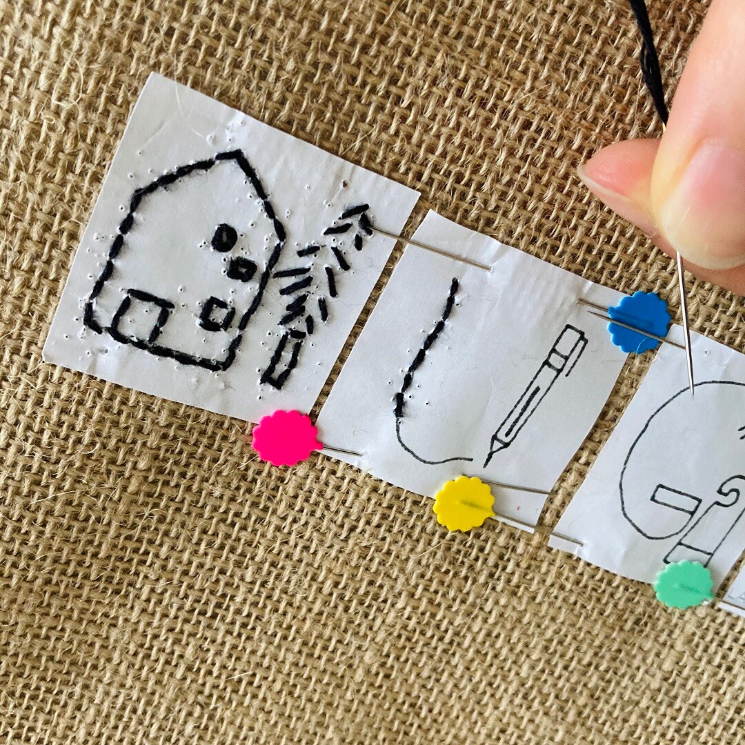 ３