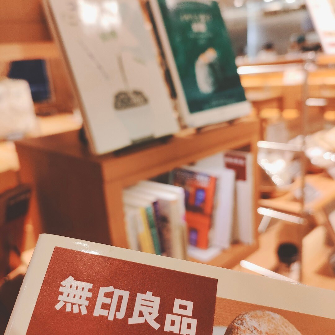 カフェ本棚
