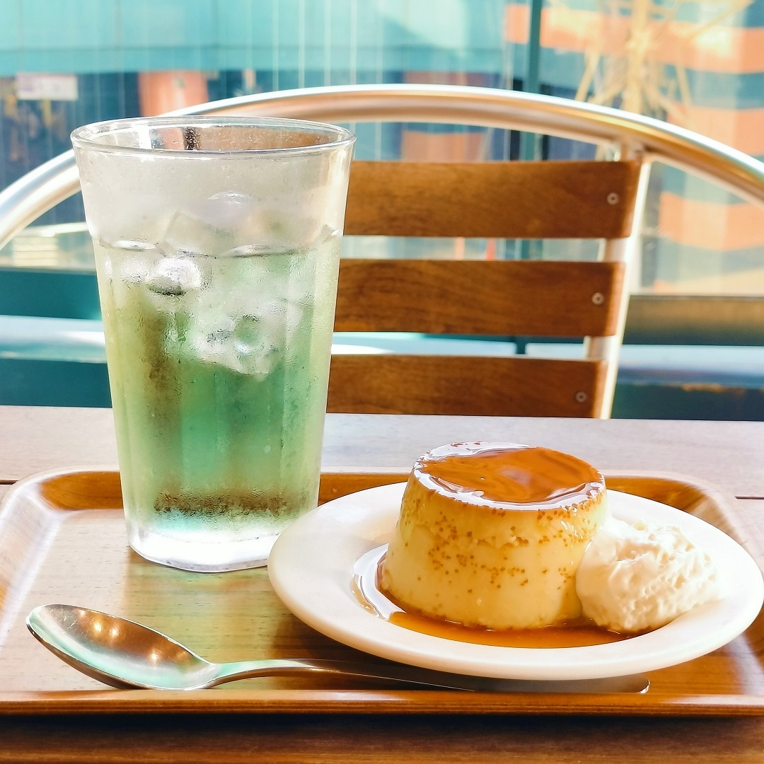 メロンソーダと焼きプリン