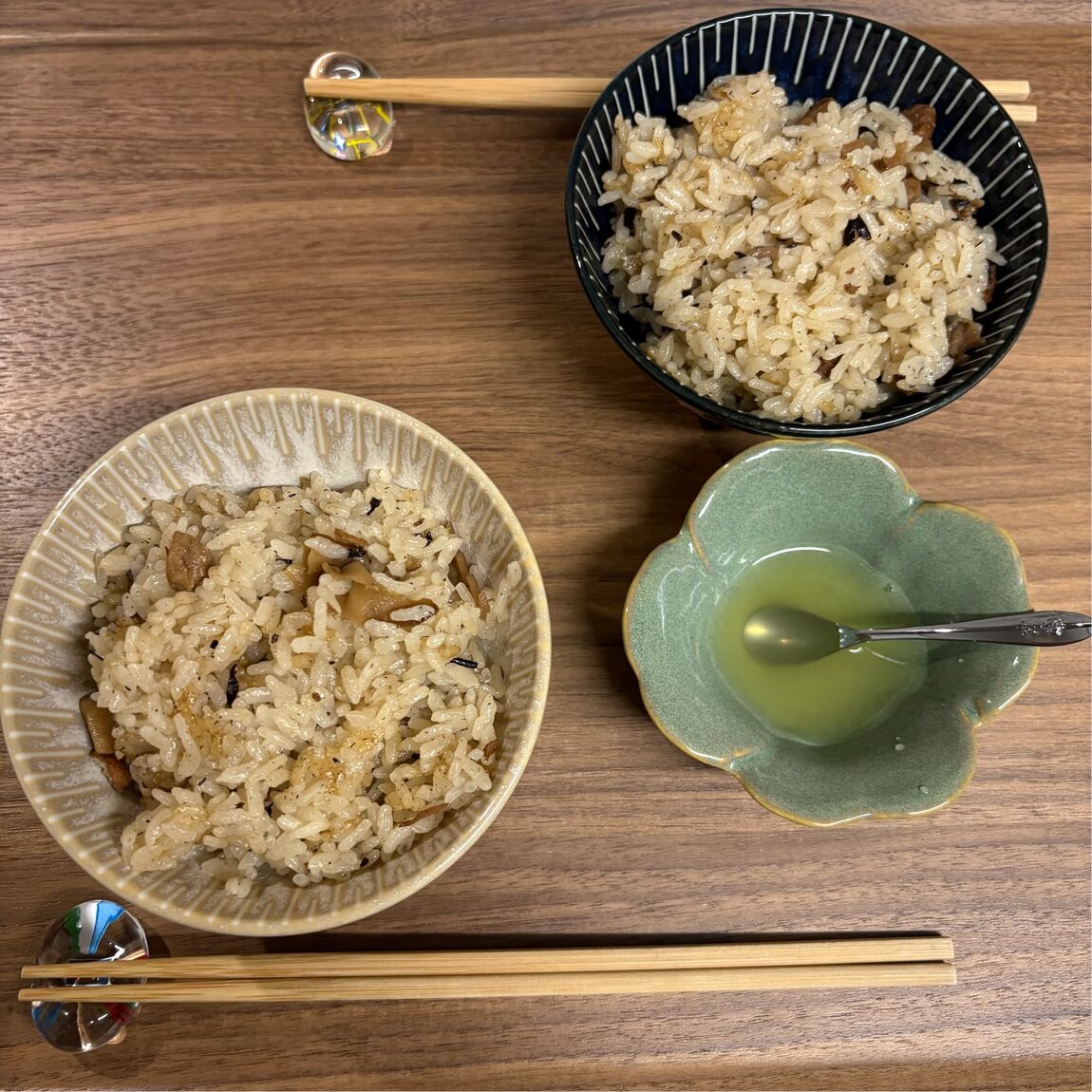 食欲が落ちる季節に、おすすめの炊き込みご飯_Nme0AR