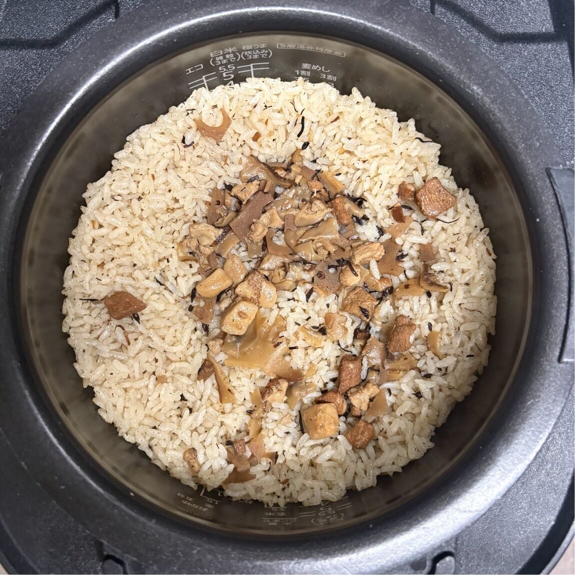 食欲が落ちる季節に、おすすめの炊き込みご飯_qu9o1C