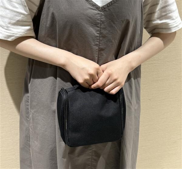吊るして使える洗面用具ケース