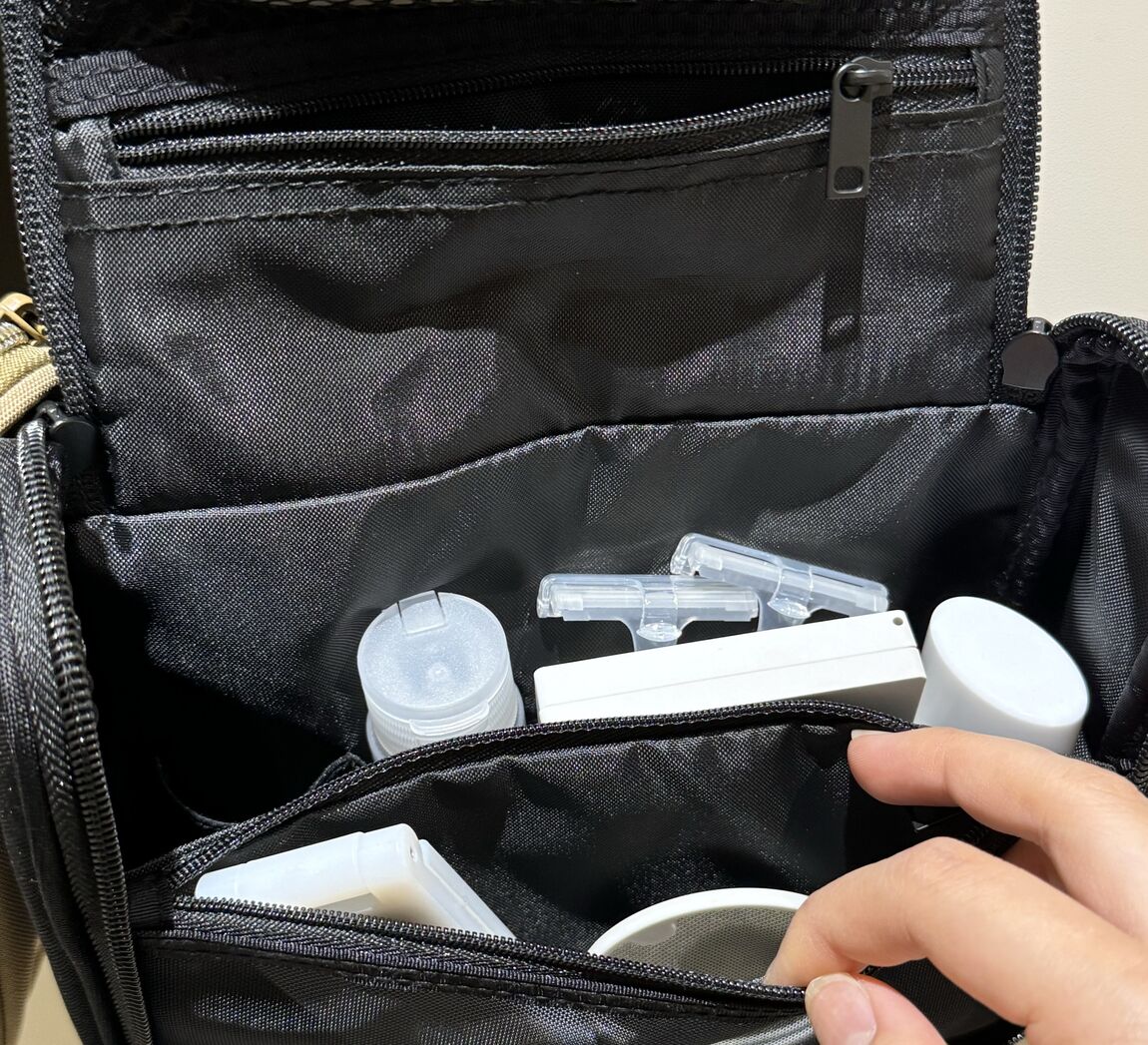 吊るして使える洗面用具ケース