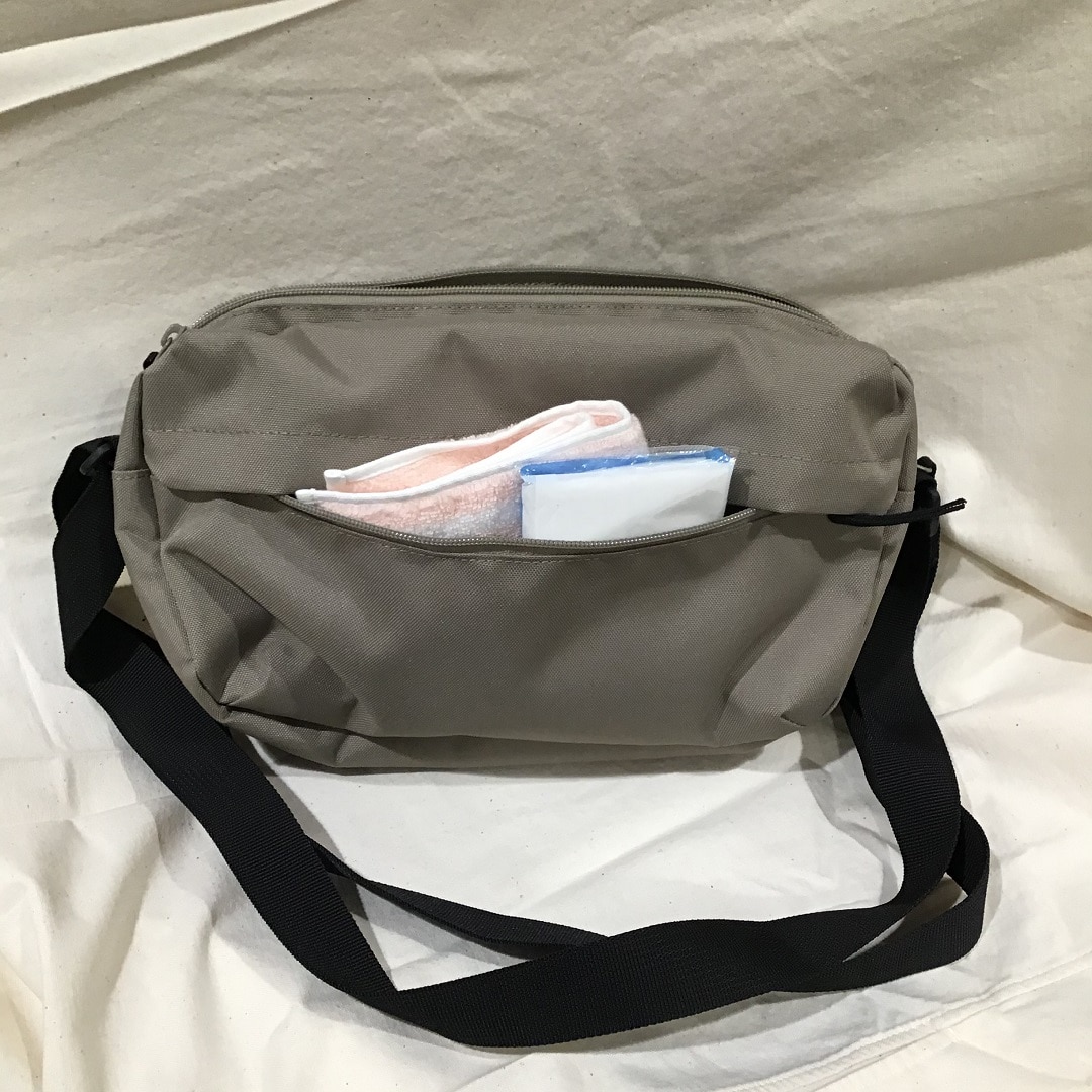 撥水ミニショルダーバッグ｜スタッフおすすめ