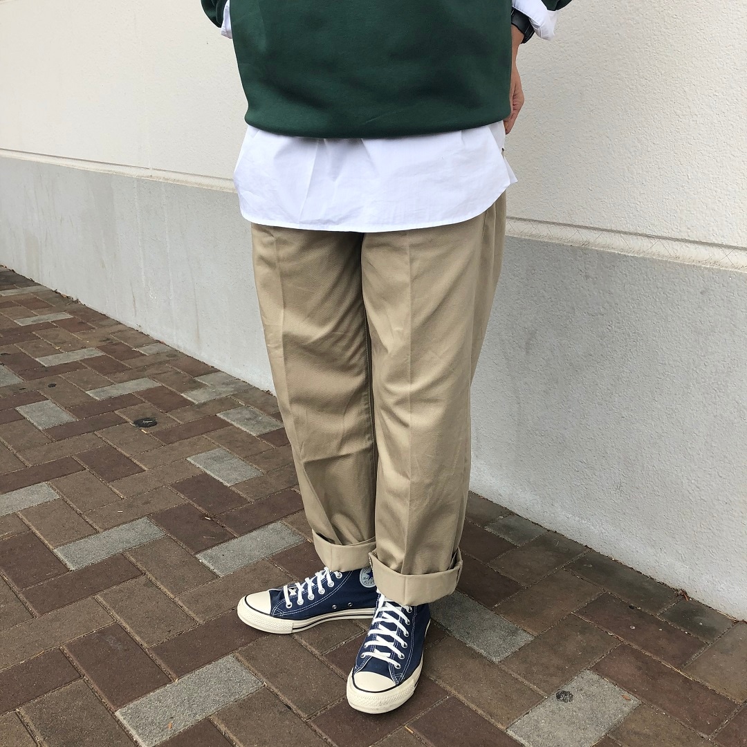 チノタックワイドパンツ着用の写真