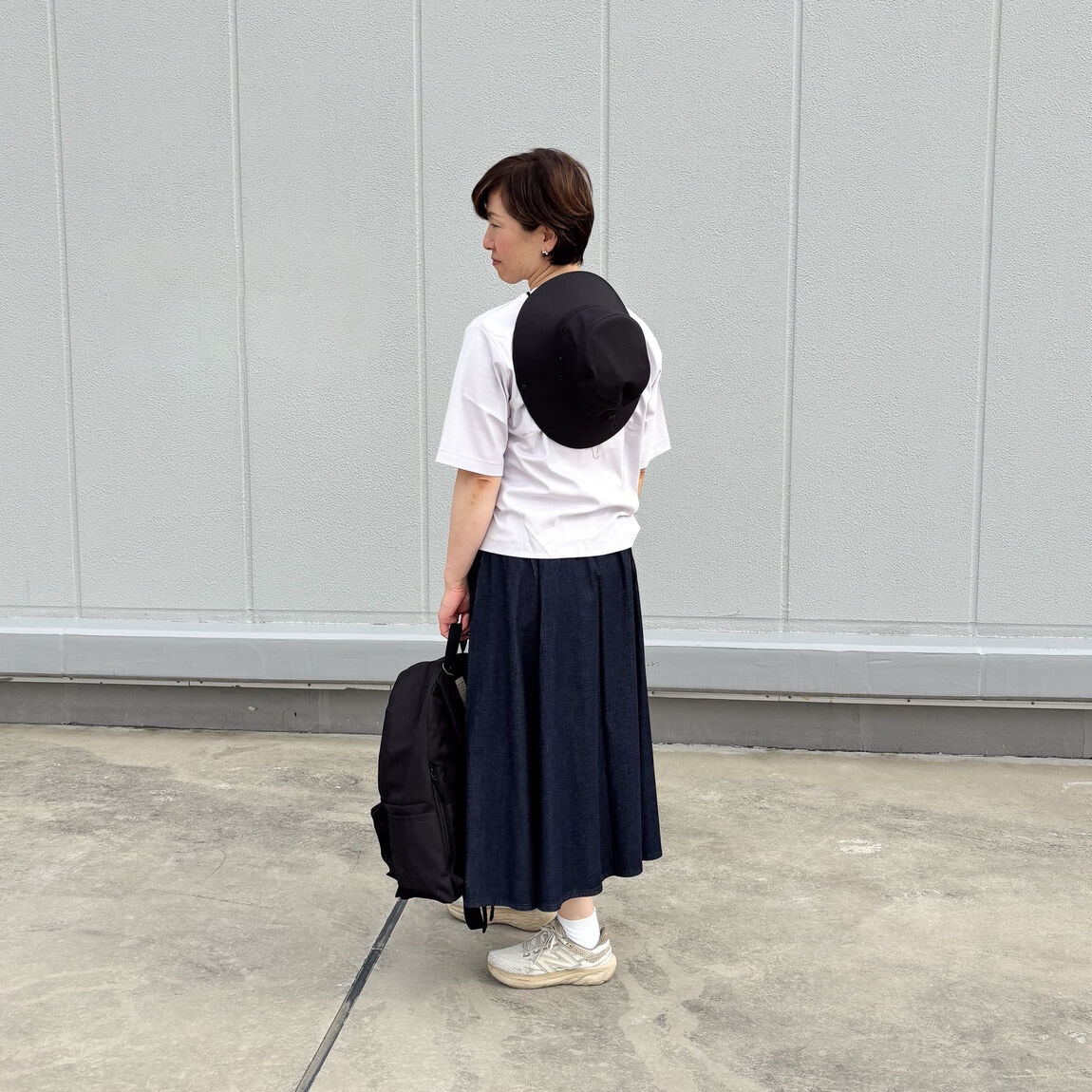 後ろ
