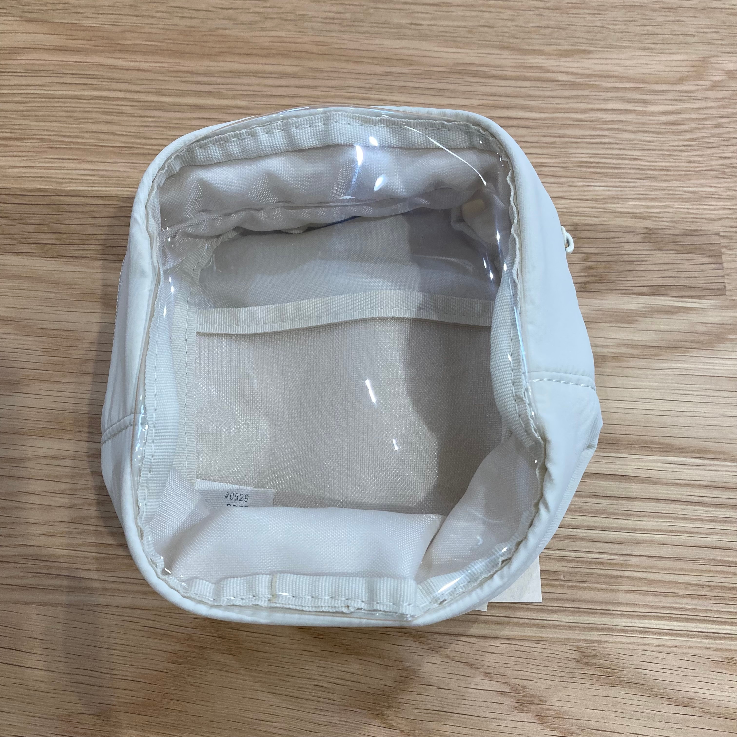 ポーチ白単体