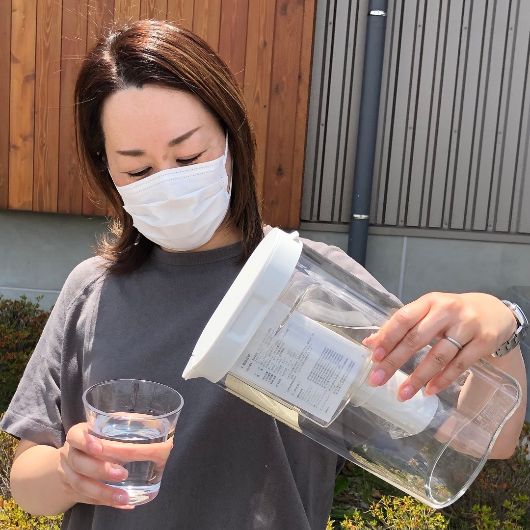 注ぐ写真