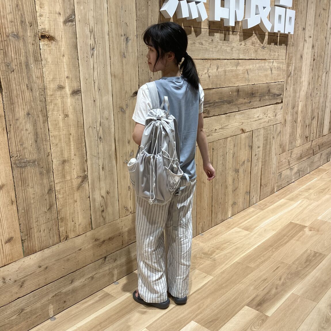 婦人スタッフコーデ