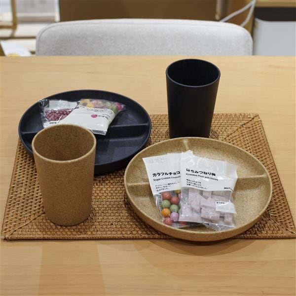 食卓に彩りを添える、ヤシの端材を使った万能食器のご紹介