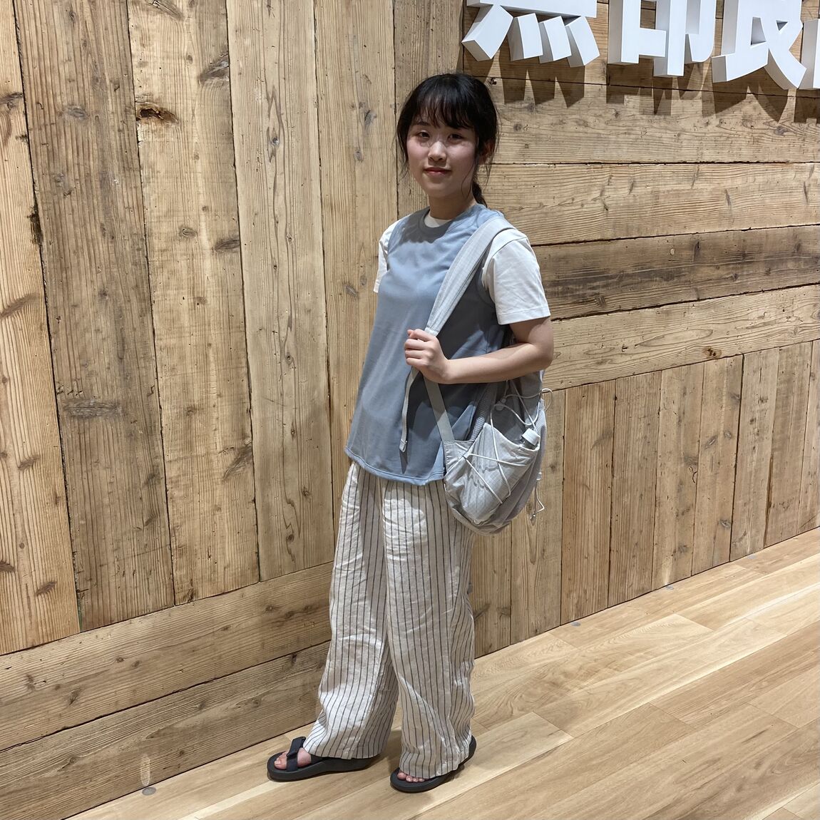 婦人スタッフコーデ