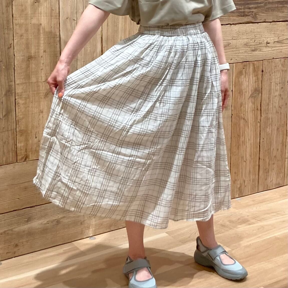 婦人スタッフコーデ