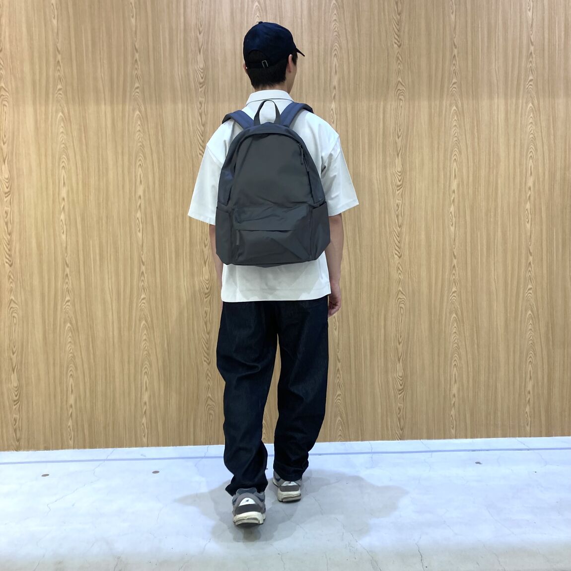 うしろ