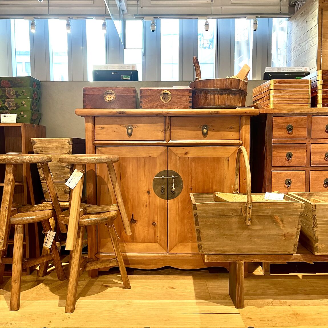 【銀座】ご好評の古家具が入荷しました｜5F 家具 