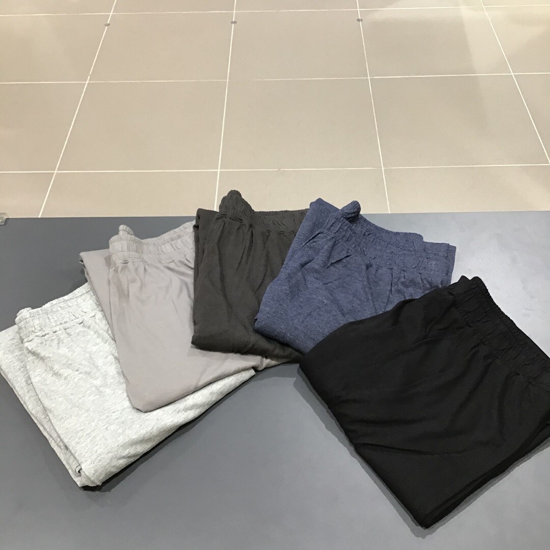 【テラスモール松戸】七分丈パンツカラバリ写真