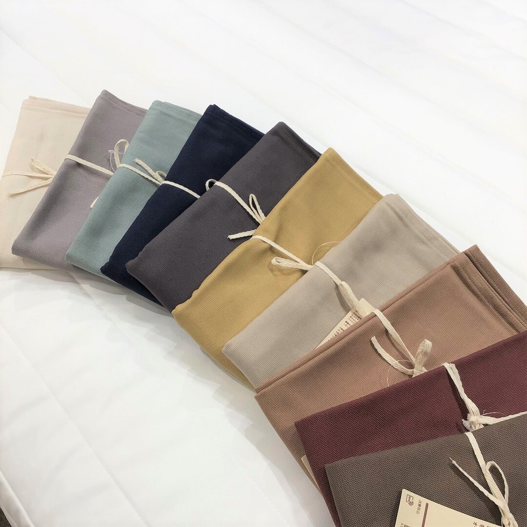 色展開