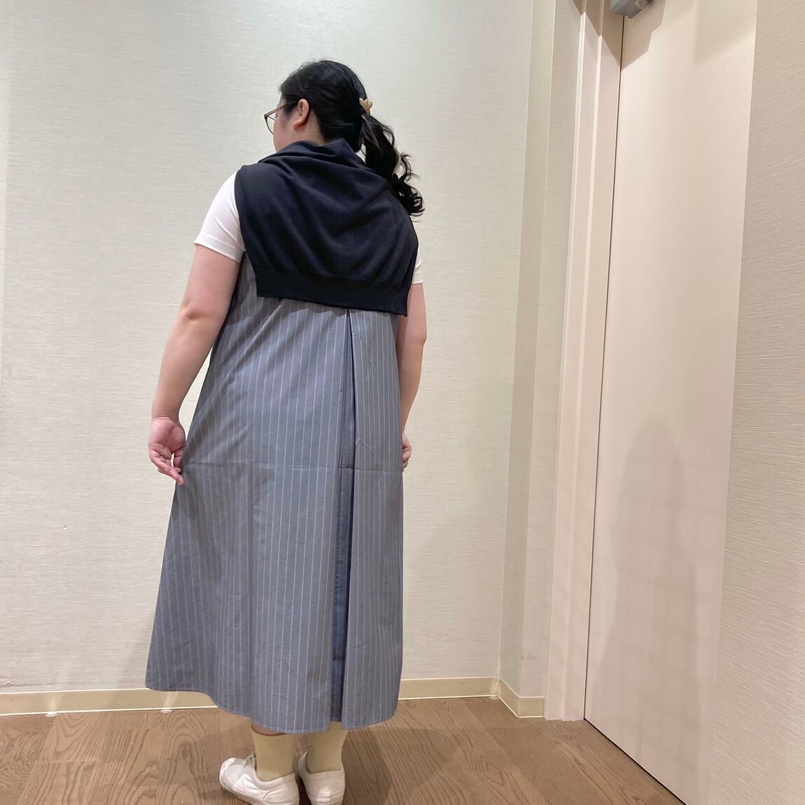 後ろ