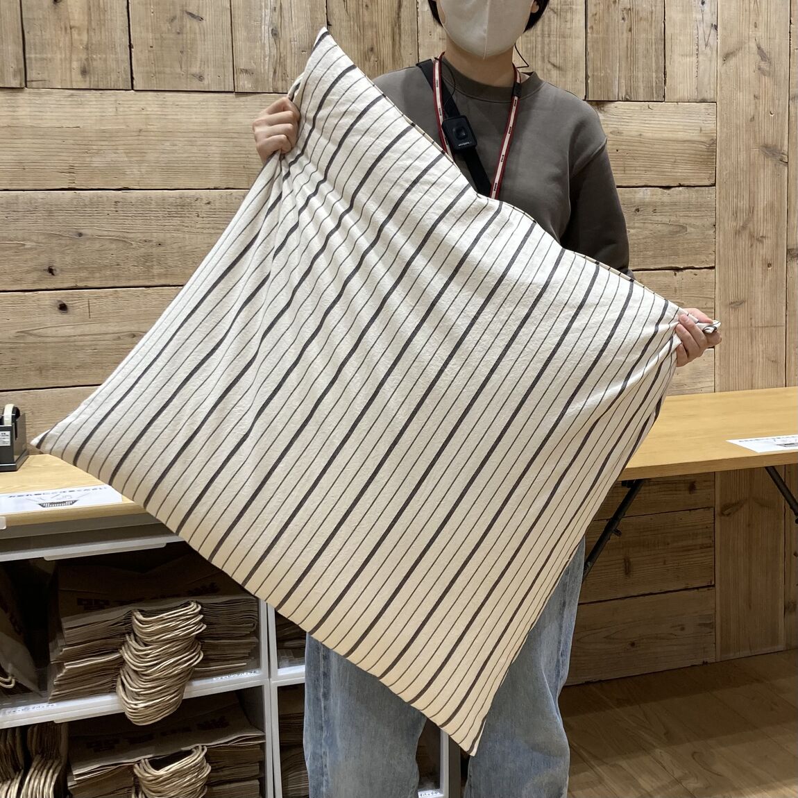 大判クッション_サイズ感