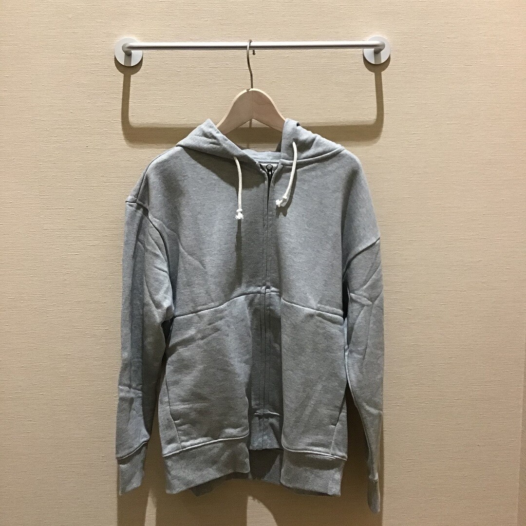 【テラスモール松戸】ジップアップパーカー写真