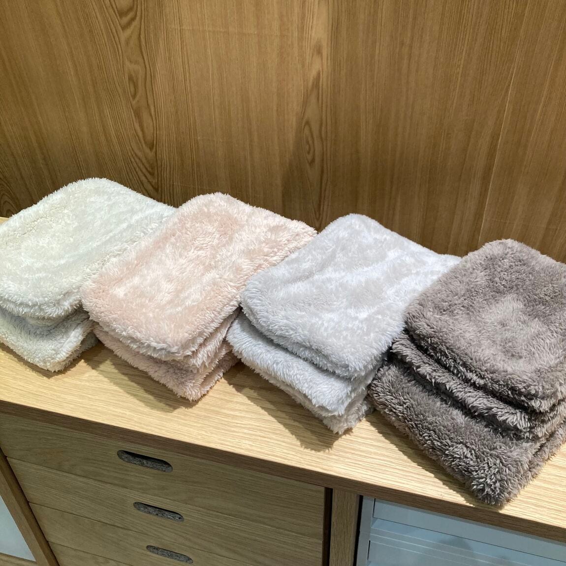 045530_20251024_01_02