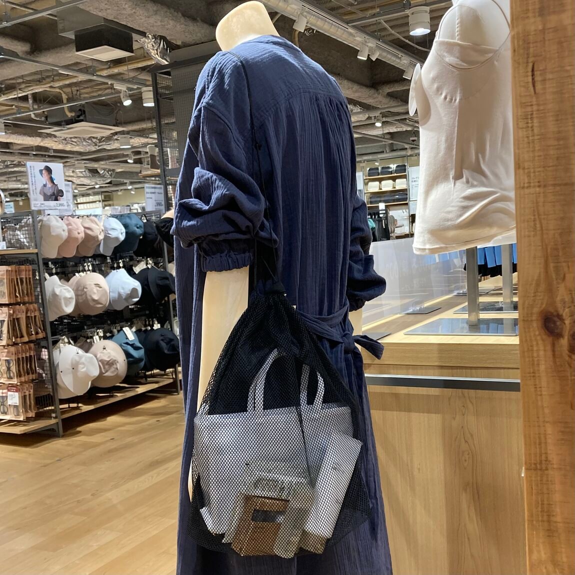 メッシュ巾着L