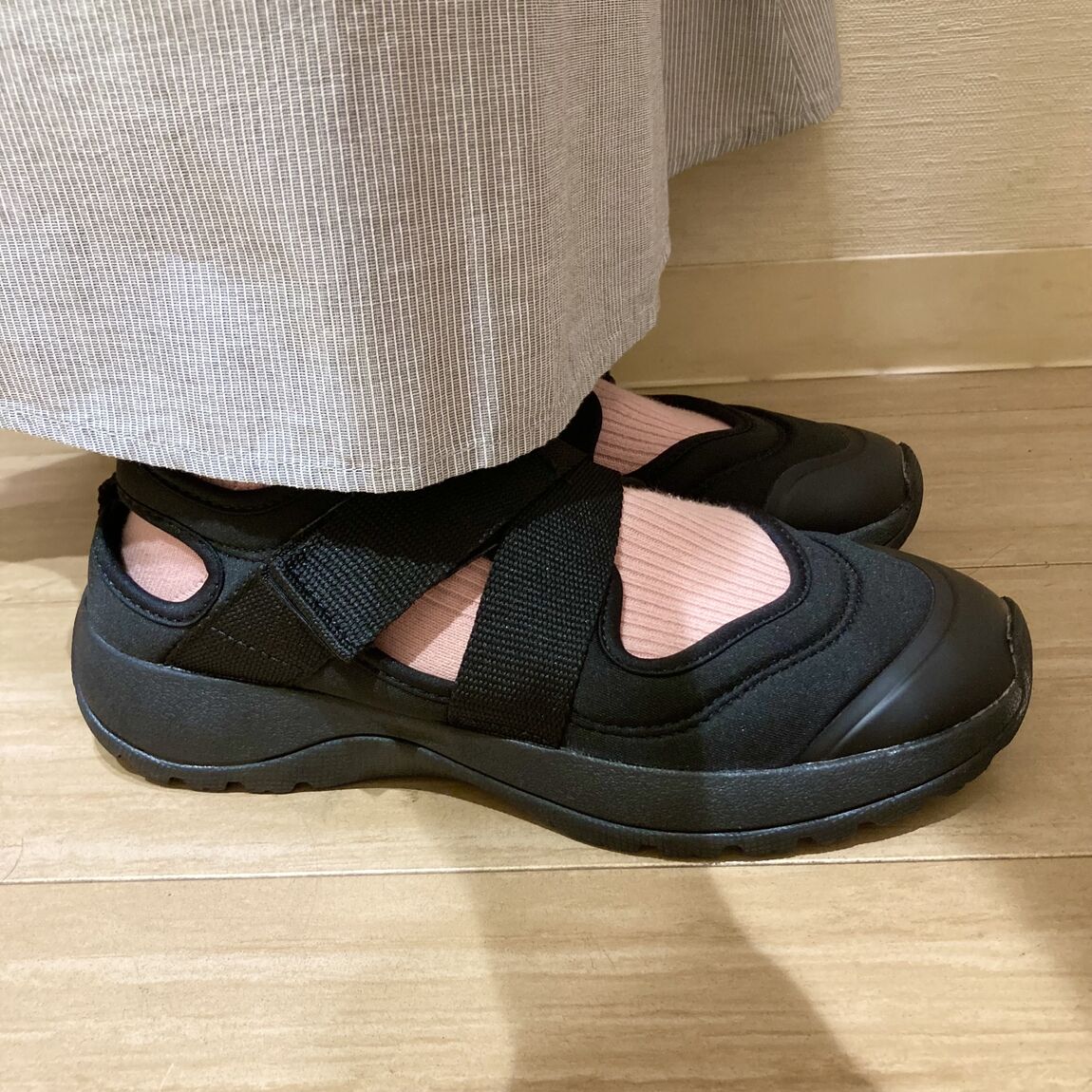 スニーカーサンダル