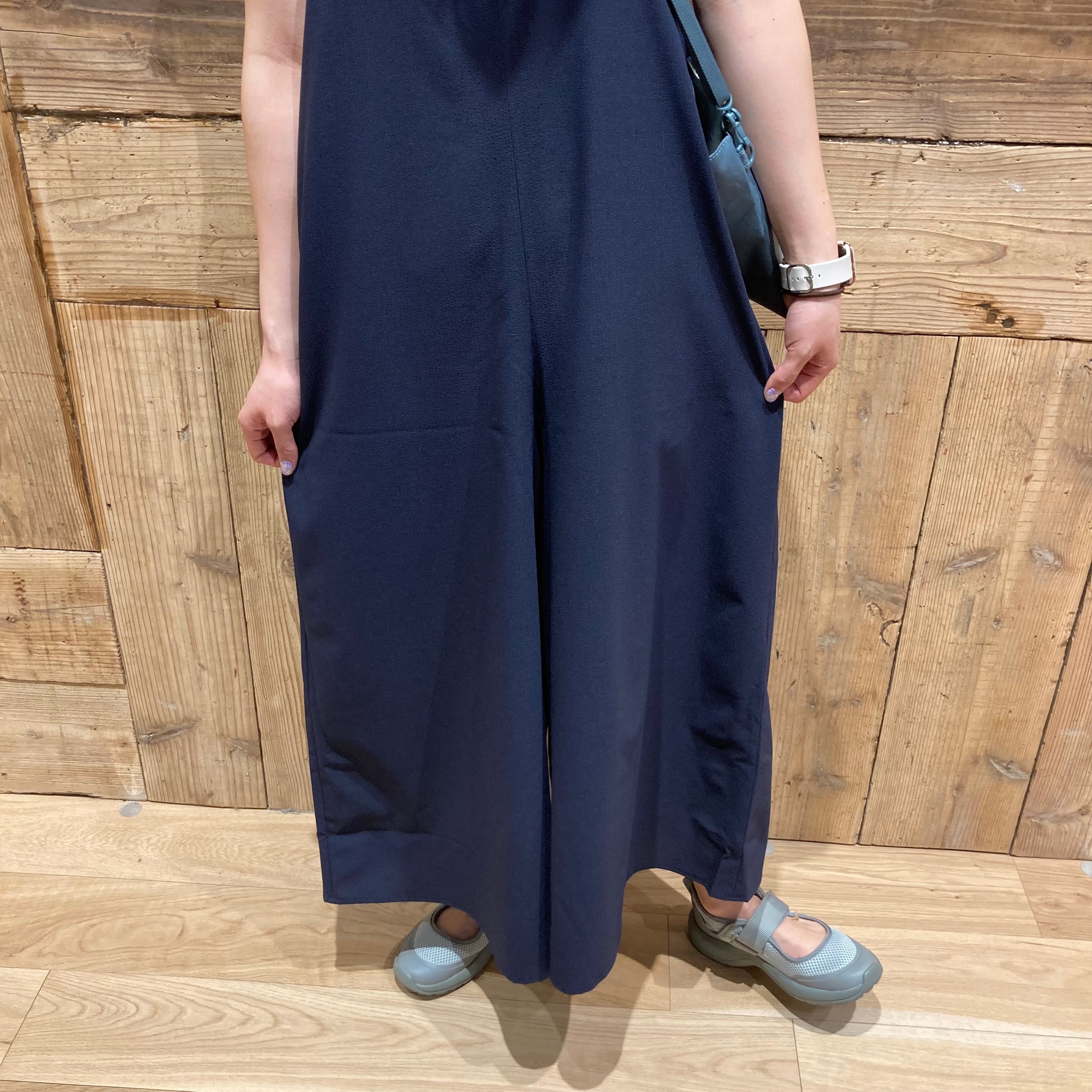 婦人スタッフコーデ