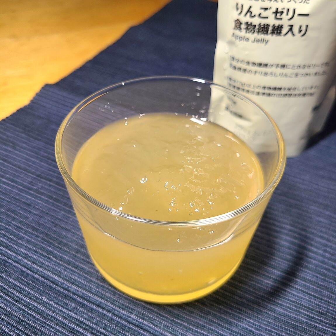 肌のことを考えてつくったりんごゼリー