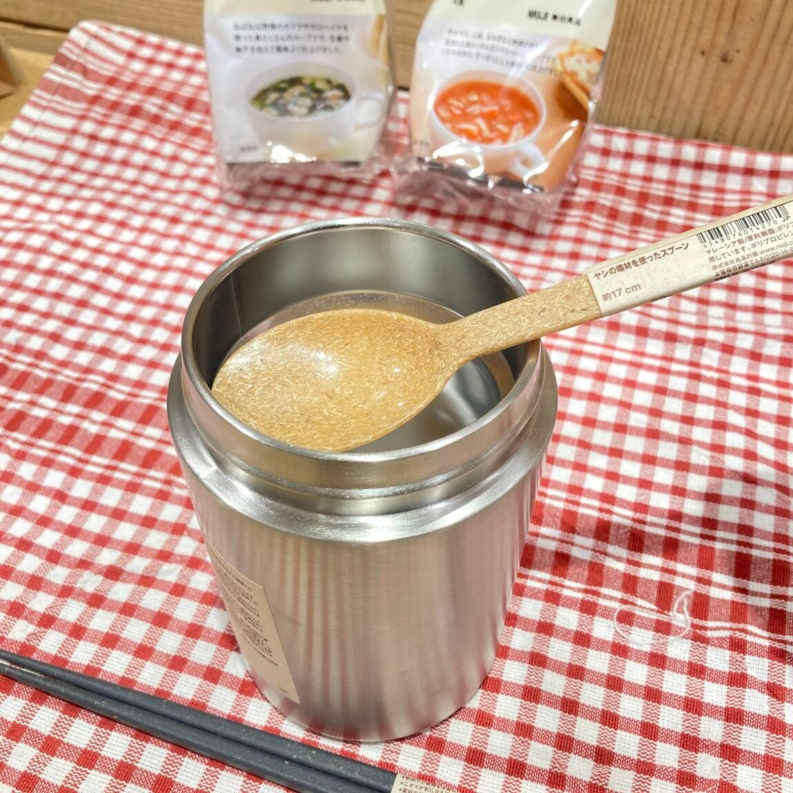 ヤシスプーンとヤシ箸の写真