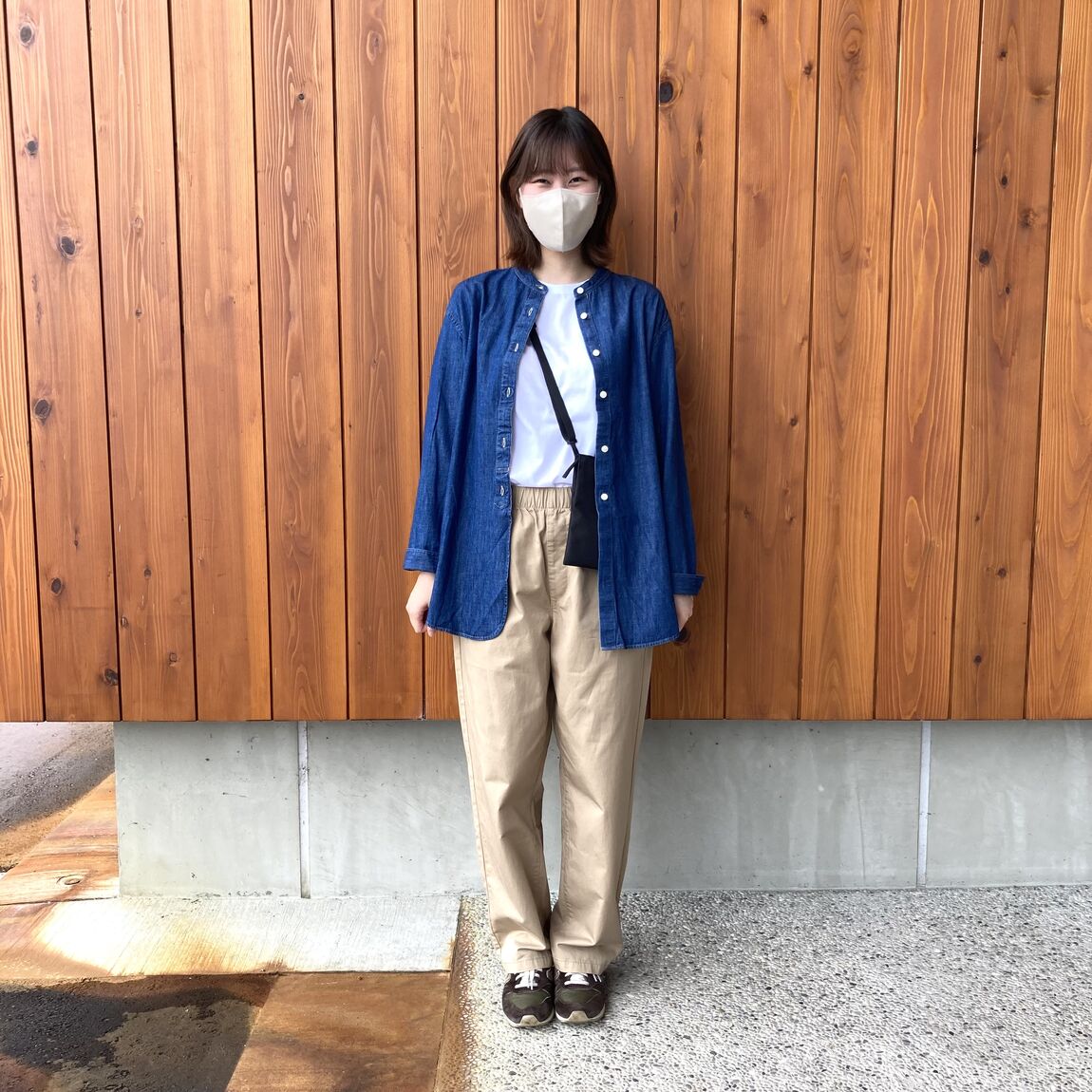 デニムシャツ