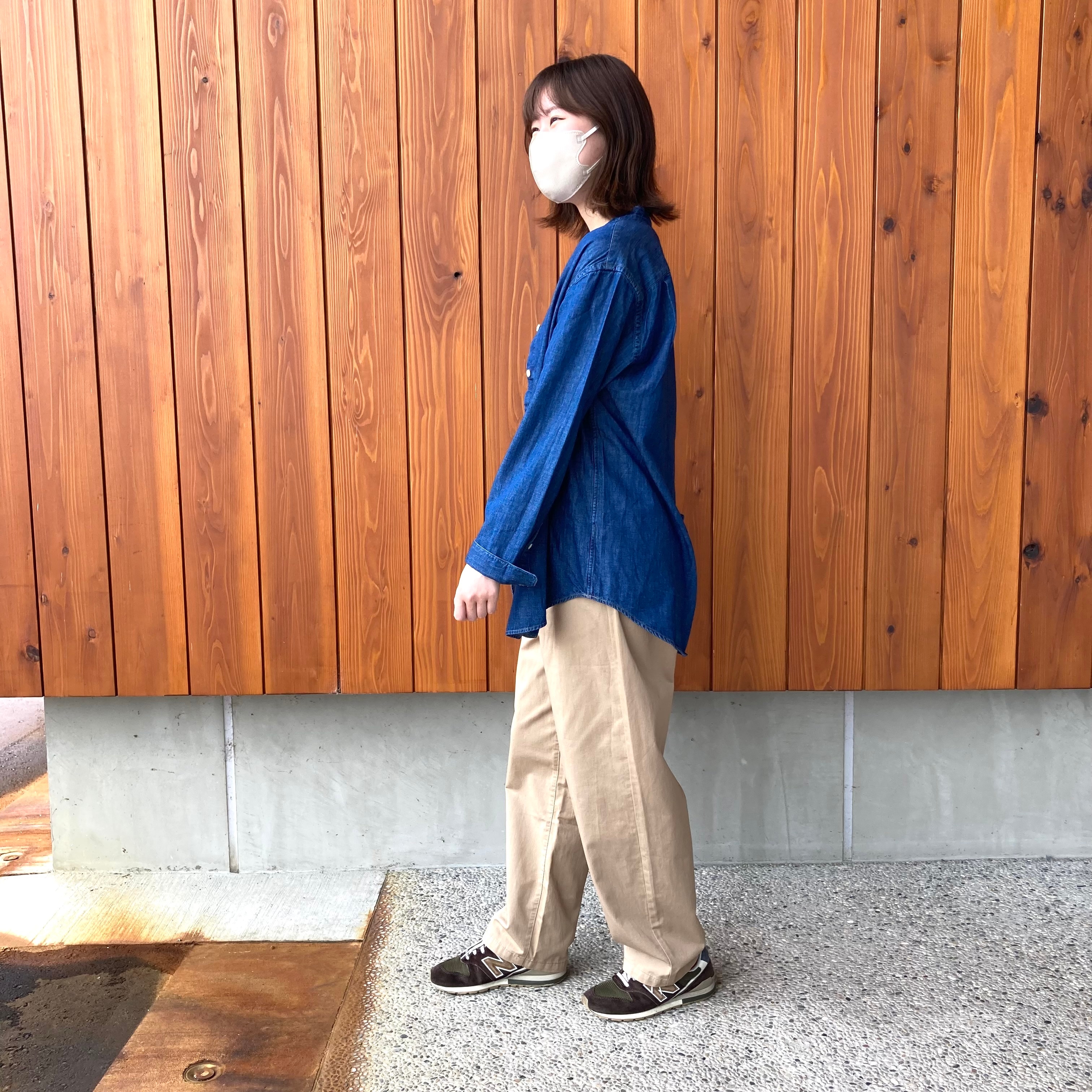 デニムシャツ