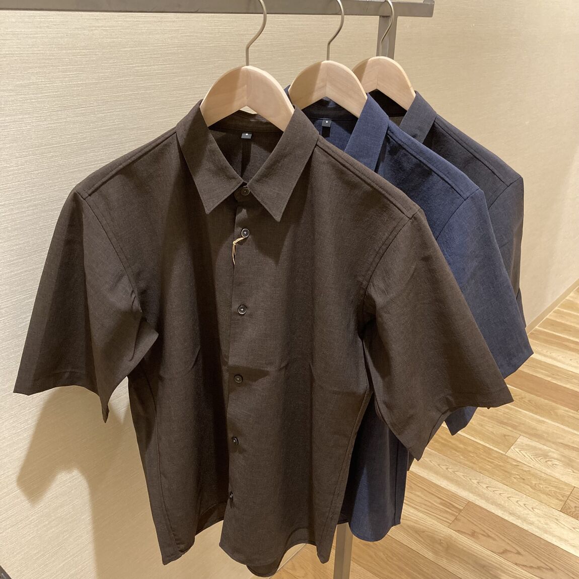 【アトレ川越】汗ばむ夏を快適に過ごせる、風を通す素材の服_6wWesN