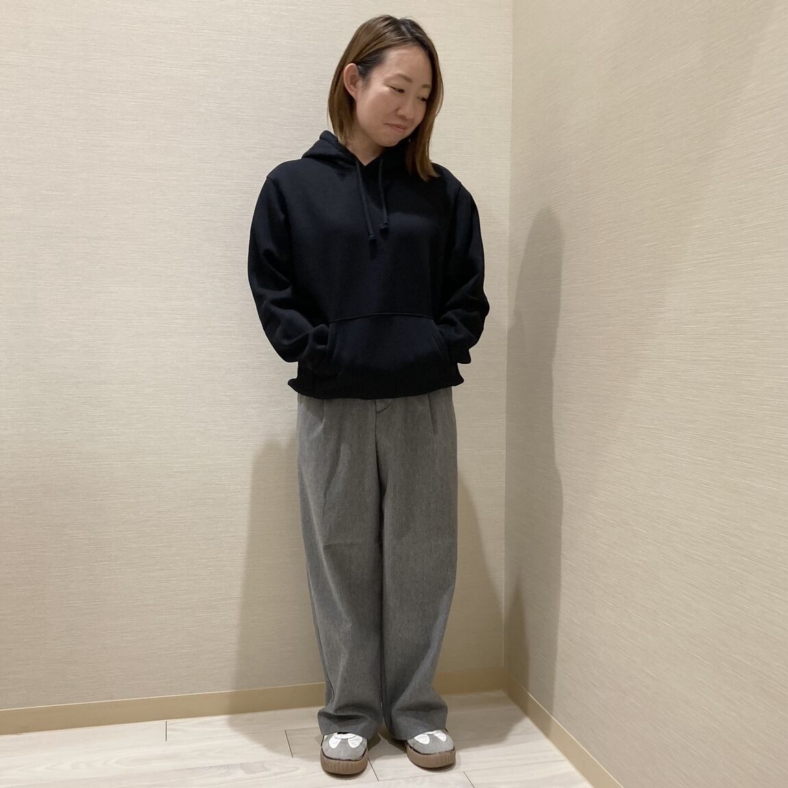 046911_20251121_01_02