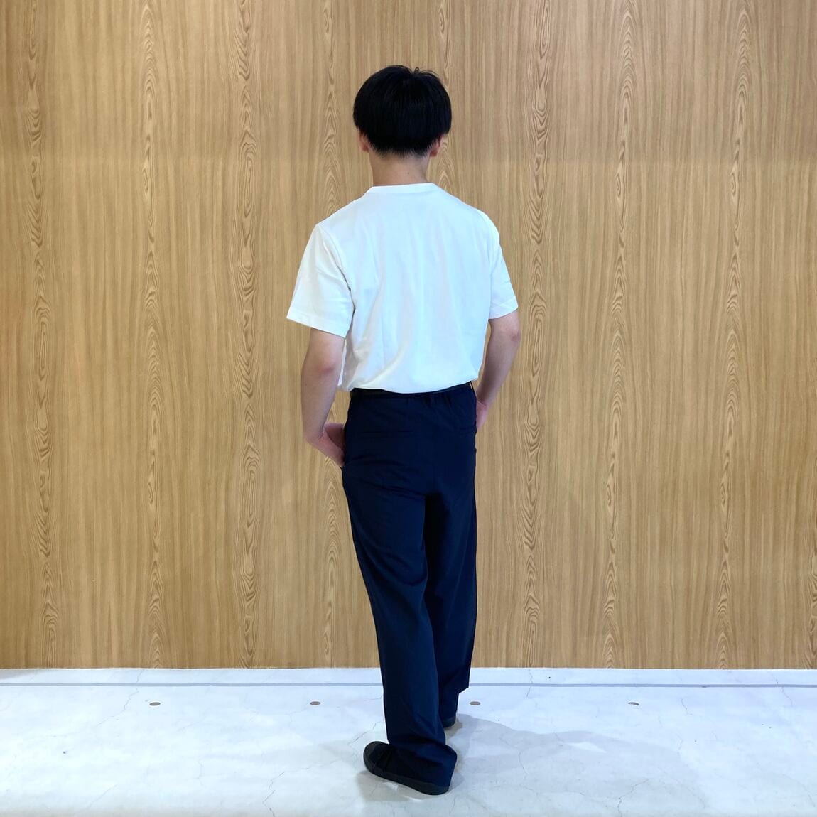 うしろ