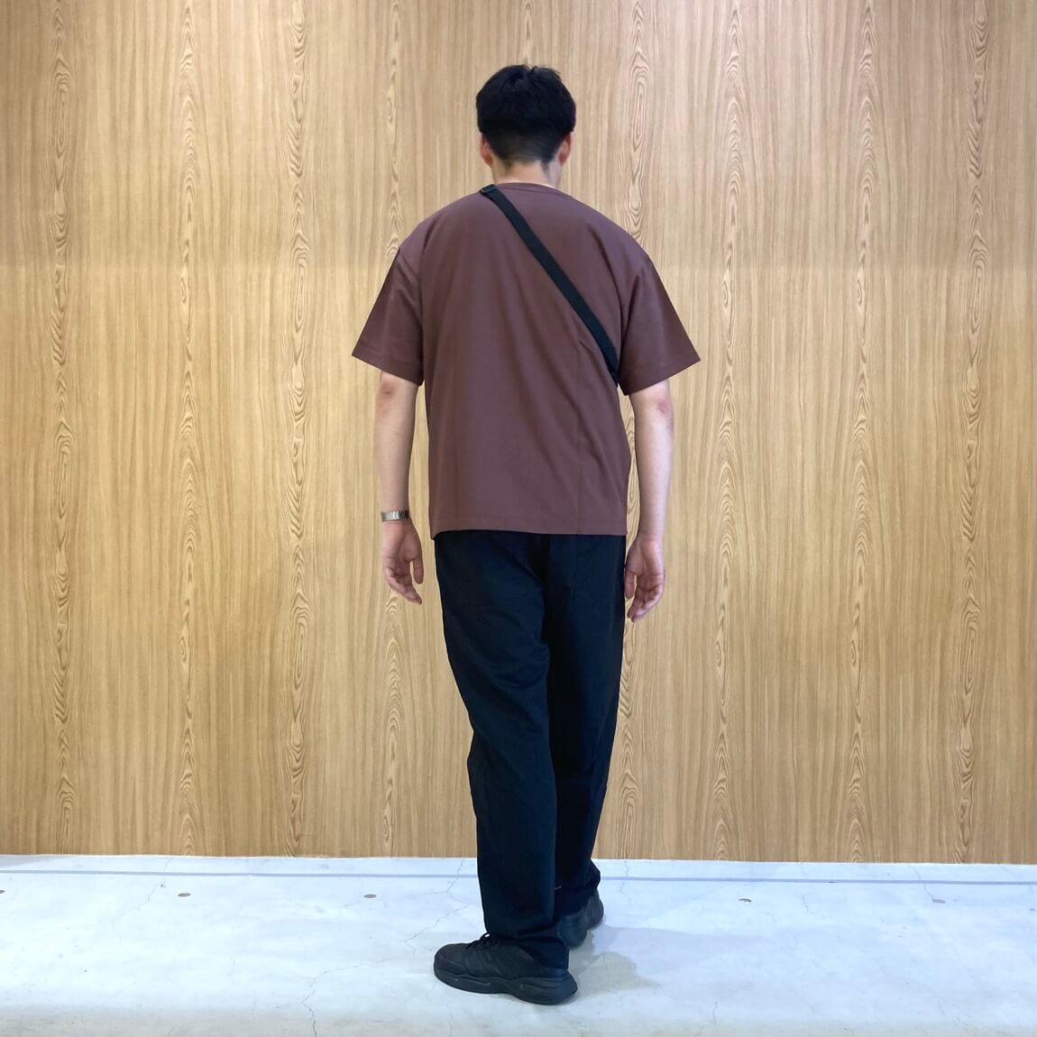 うしろ