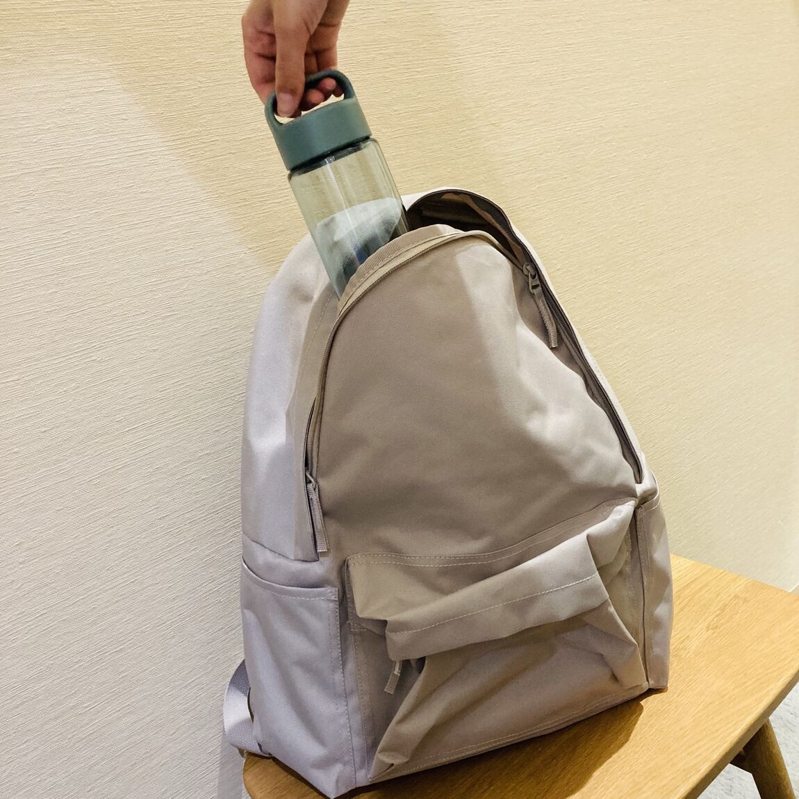 【イオンモール姫路大津】　持ち運びやすい　目盛付き　ドリンクボトル