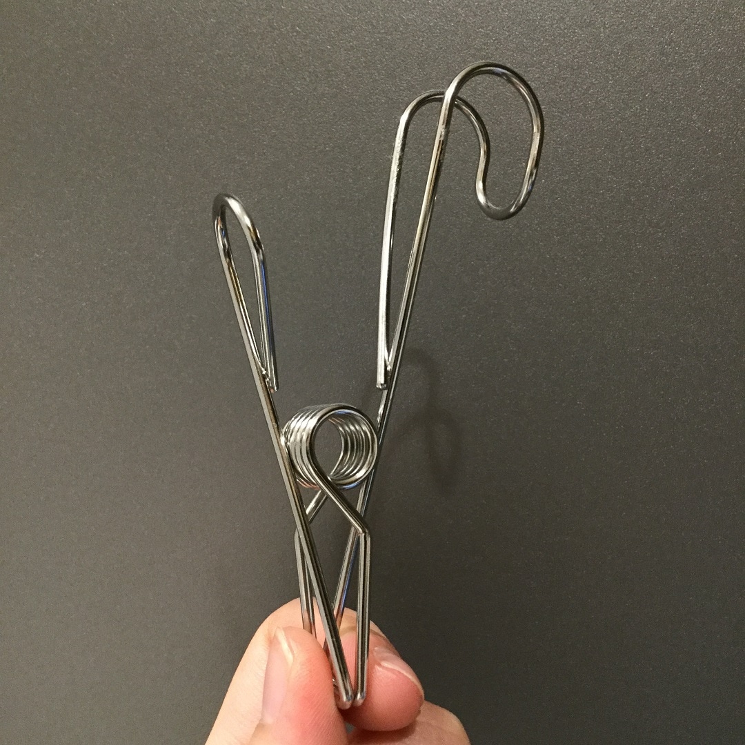 ひっかかるワイヤークリップ