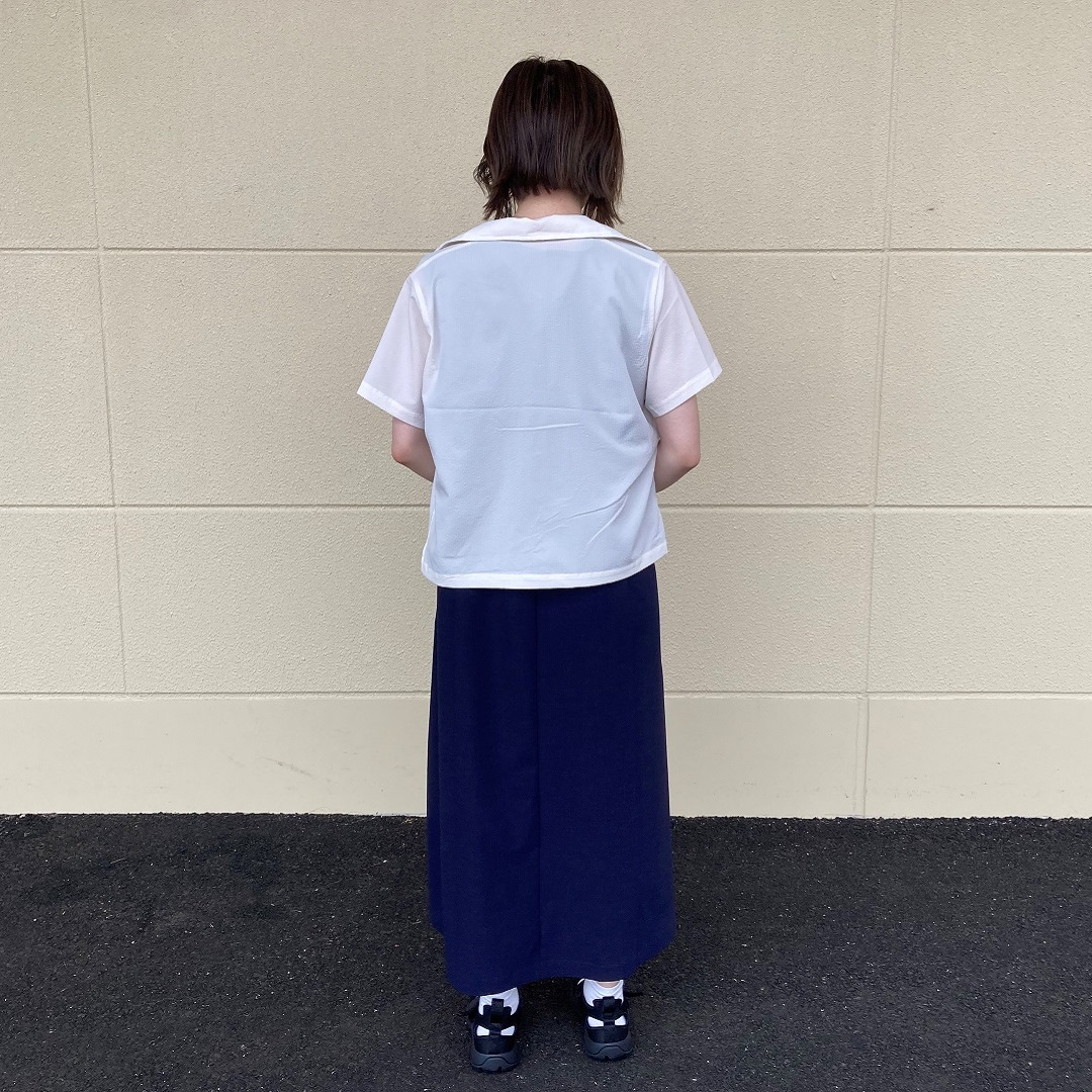 背面