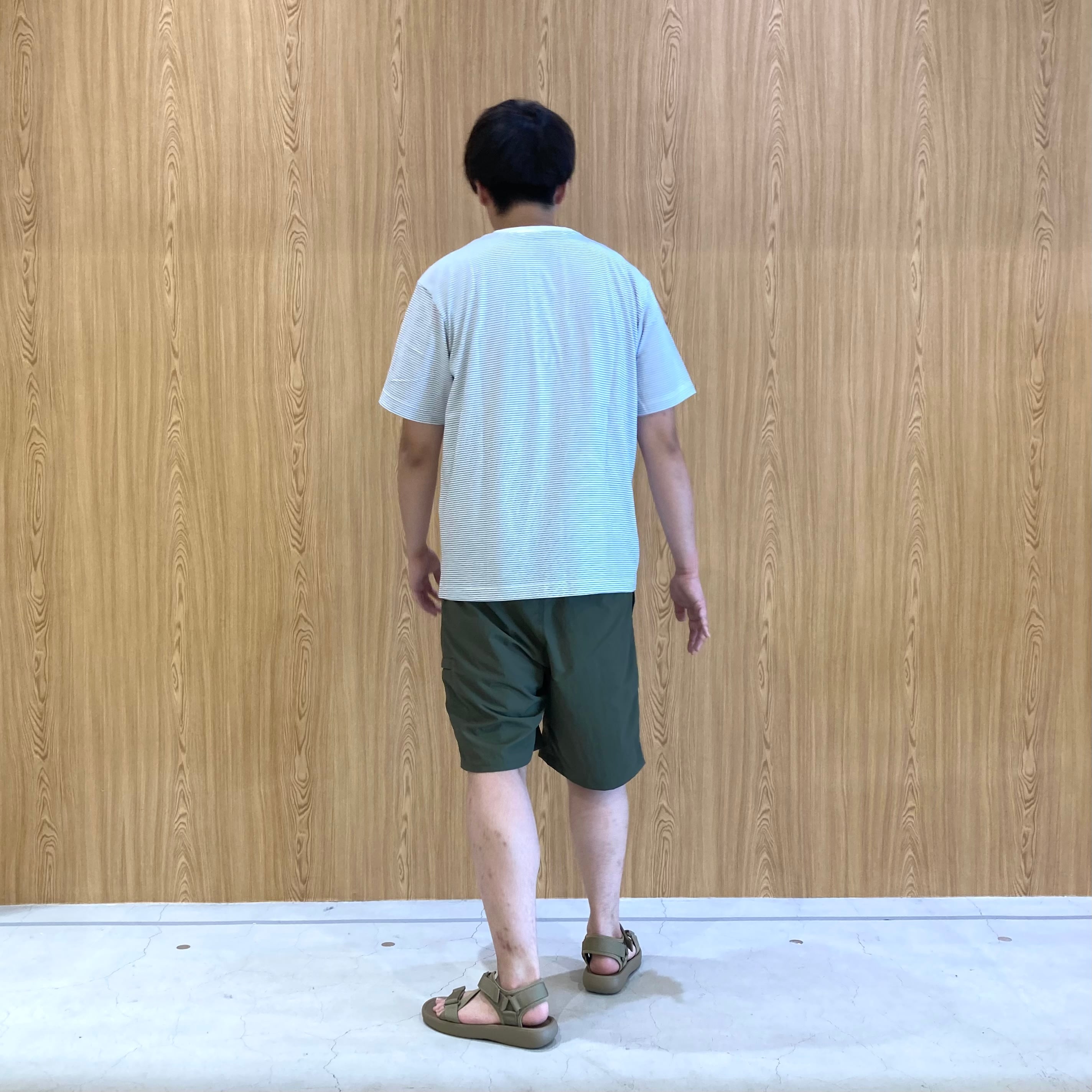 うしろ